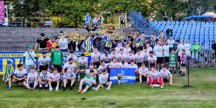 Lechia po roku odzyskała puchar! Odra pękła w dogrywce