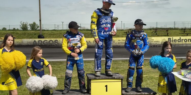 Dwóch stalowców na podium wieńczy weekend w Wawrowie