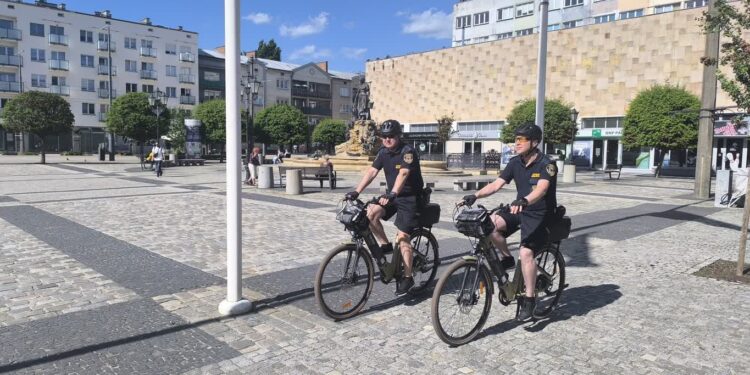 Straż Miejska wróciła na rowery. Patrole pojawiły się w centrum Gorzowa