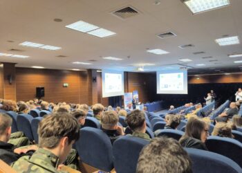 Mundurowi spotkali się ze studentami. Na AJP konferencja o bezpieczeństwie