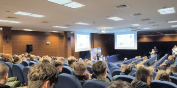 Mundurowi spotkali się ze studentami. Na AJP konferencja o bezpieczeństwie