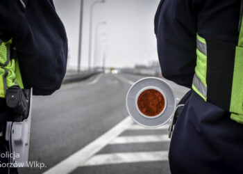 Miał 2,5 promila. Uderzył autem w bariery na S3