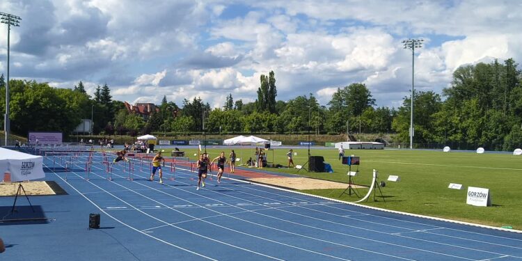 Ostatnia Prosta: lekkoatletyka, piłka nożna, triathlon