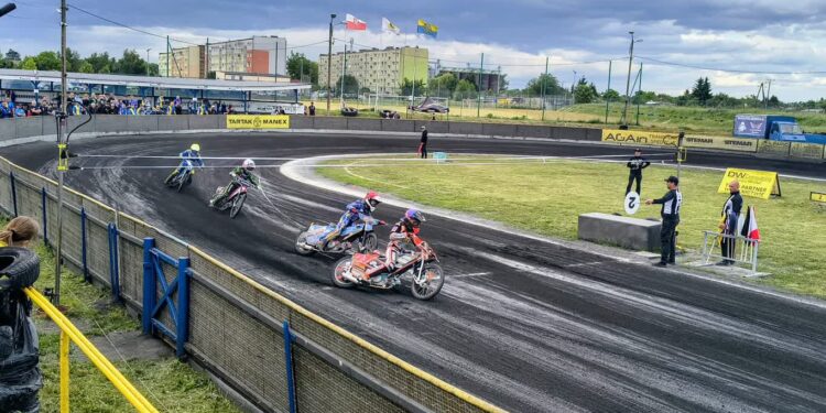 Lipno organizowało Wawrów wygrywał