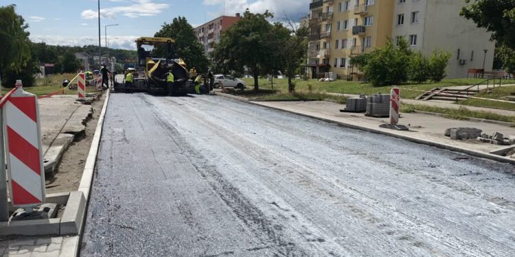 Asfaltowanie na Kazimierza Wielkiego