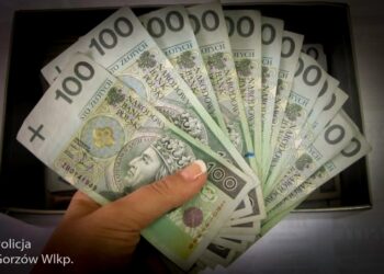 Seniorka nie dała się oszustom. Policja: Tak trzeba postępować