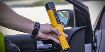 Pijani, bez uprawnień, z zakazami. Policja informuje o zatrzymanych podczas weekendu