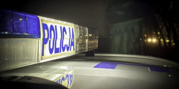 Bez kasków i bez uprawnień. Trójka nastolatków na jednym crossie