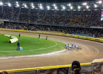 Ostatnia Prosta: derby żużlowe, derby piłkarskie, piłka ręczna