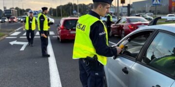 Trzeźwy poranek w Gorzowie. Nietrzeźwy kierowca jechał z dziećmi